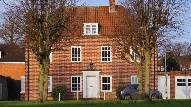 Replacing your windows in a conservation area