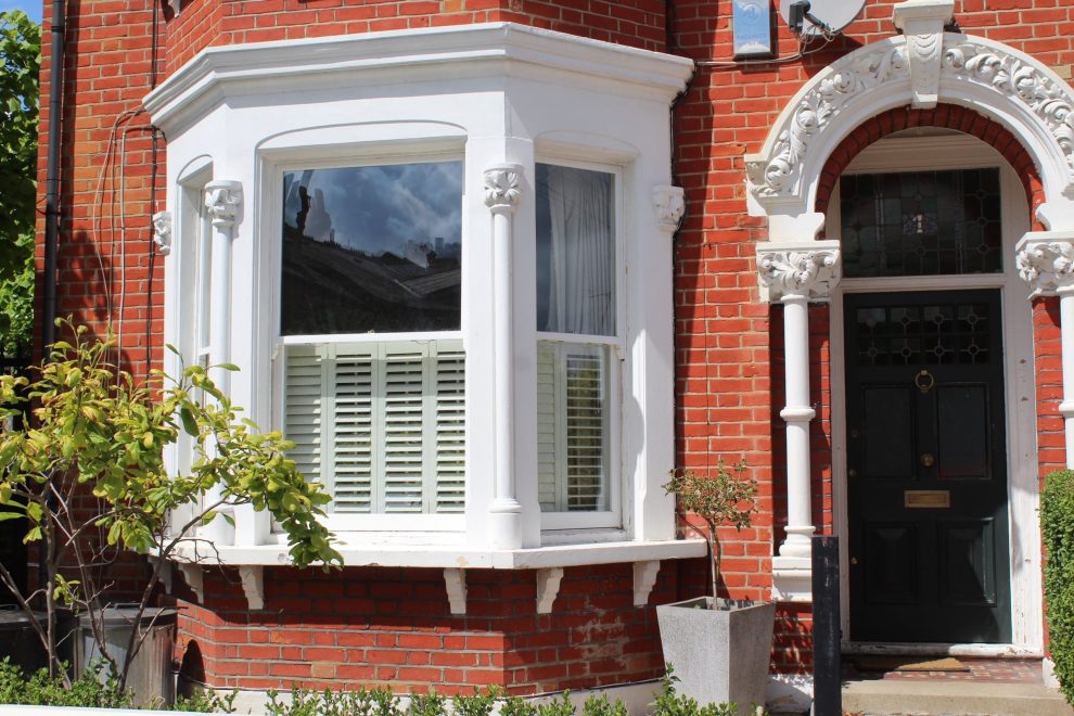 Bay sash windows and front door - Foxbourne Road, London SW17