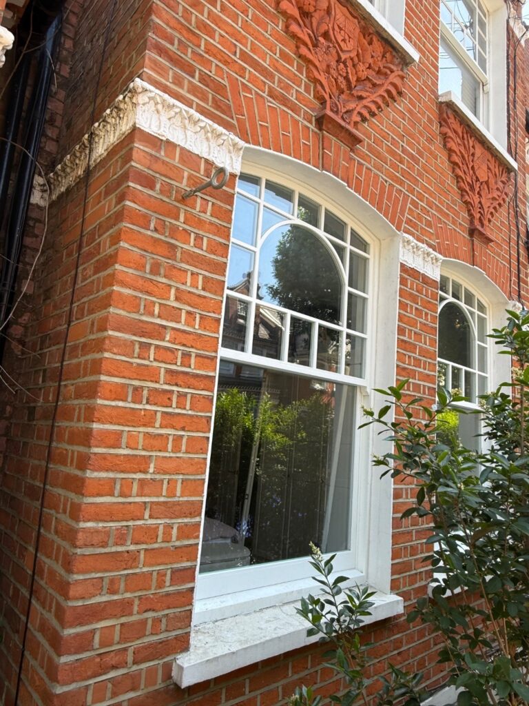 Replacement timber sash window